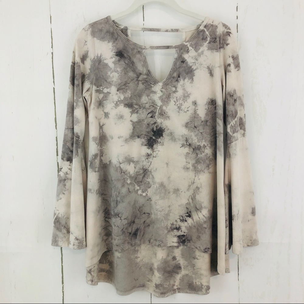 Vintage bell sleeves tie dye suede tunic top